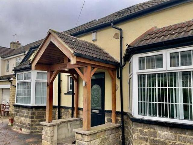 House for rent in Oakwood, West Yorkshire