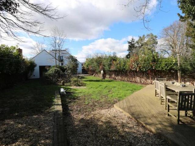 Farm for rent in Tilehurst, Reading