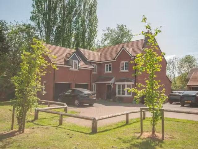House for rent in Cawston, New Bilton