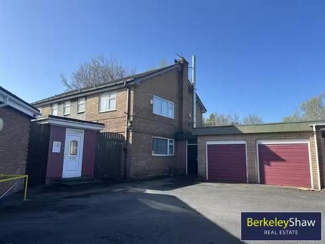 House for rent in Netherton, West Yorkshire