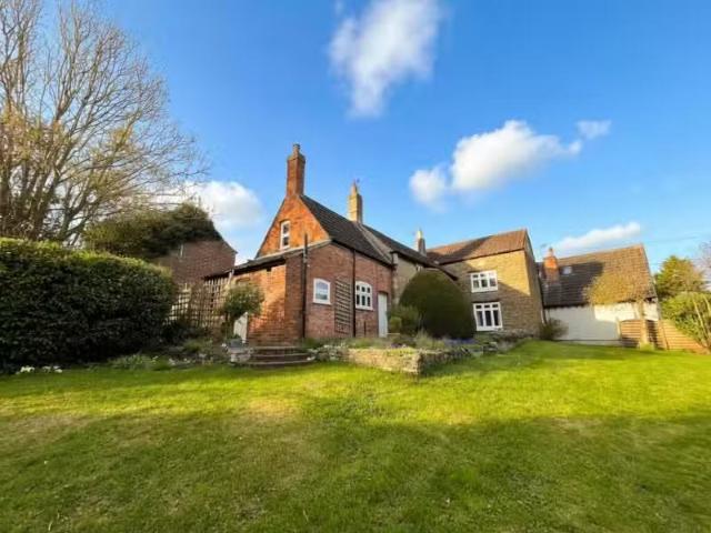 House for rent in South Lane, West Yorkshire