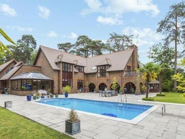 House for sale in Wentworth Estate, Runnymede