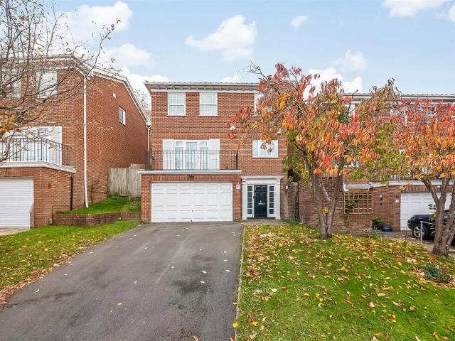 Farm for rent in London Borough of Croydon, Cat Hill