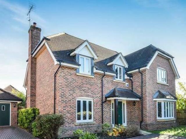 House for rent in Surrey, England