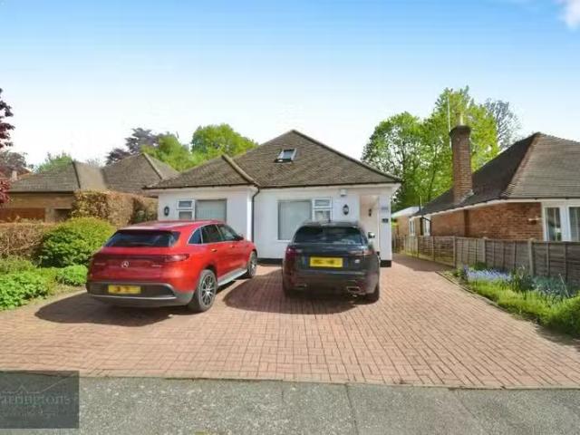 House for rent in Navestock Side, Essex