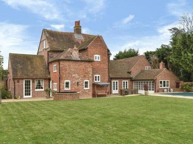 House for sale in Lambourn, West Berkshire