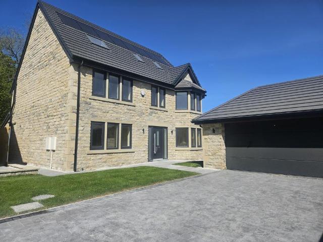 House for sale in Horbury, West Yorkshire