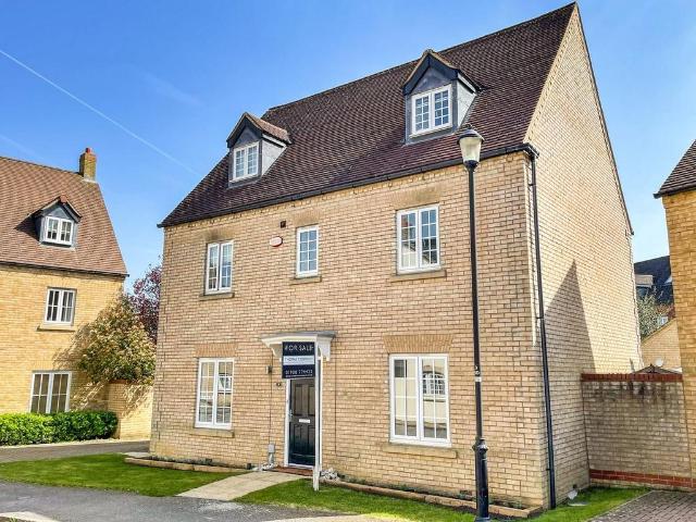 House for sale in Kingsmead, Shenley Brook End