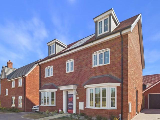 House for sale in Moreton Hall, Chedburgh
