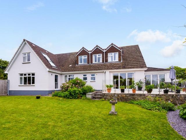 House for sale in Pilton