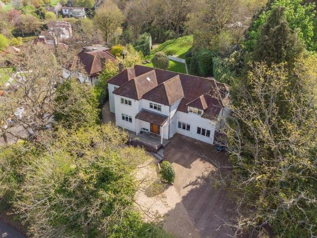 House for sale in Beaconsfield, Forty Green