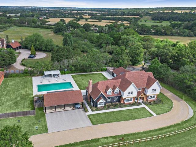 House for sale in Howe Green, Chelmsford