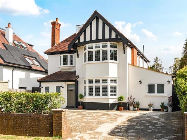 House for sale in Lower Green Esher, Blackhills