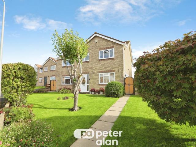 House for sale in Treharris