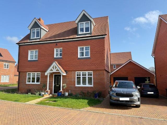 House for sale in Chichester, Littlecote