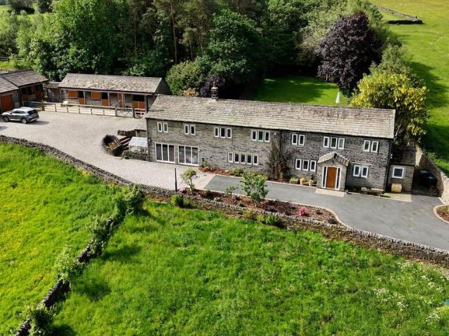 House for sale in Holme Valley, Hepworth