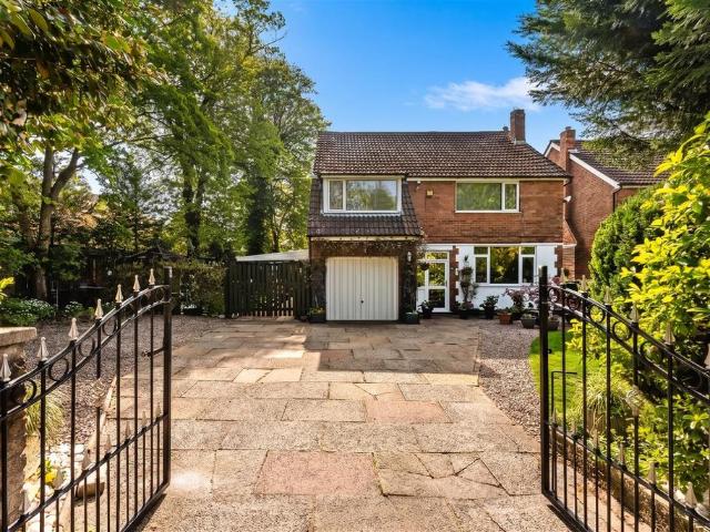 House for sale in Ashton upon Mersey, Trafford Park