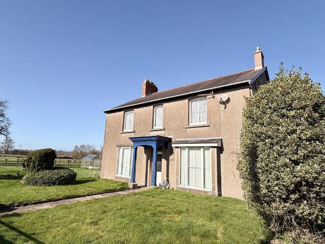 House for sale in Llangadog