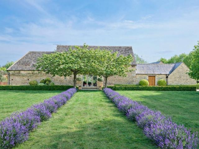 House for sale in Fossebridge, Gloucestershire