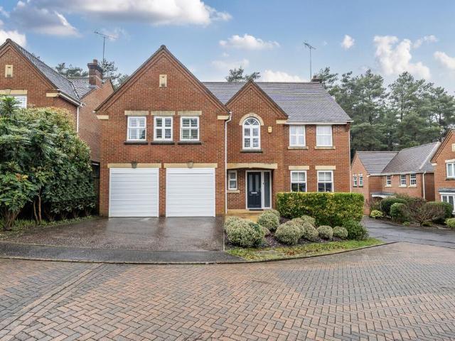 House for sale in Horsham, West Sussex