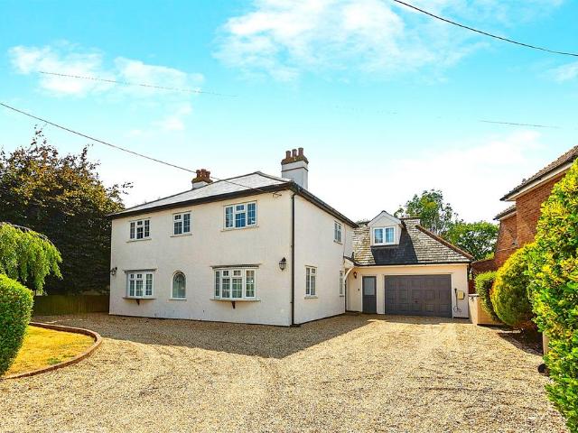 House for sale in Chipping Hill, Essex