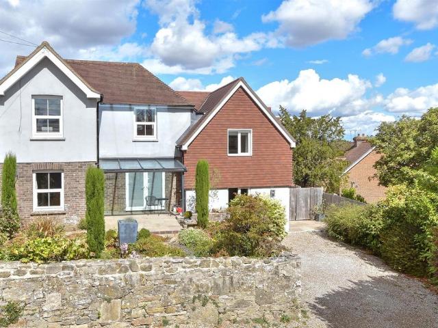 House for sale in Littlecote, West Sussex