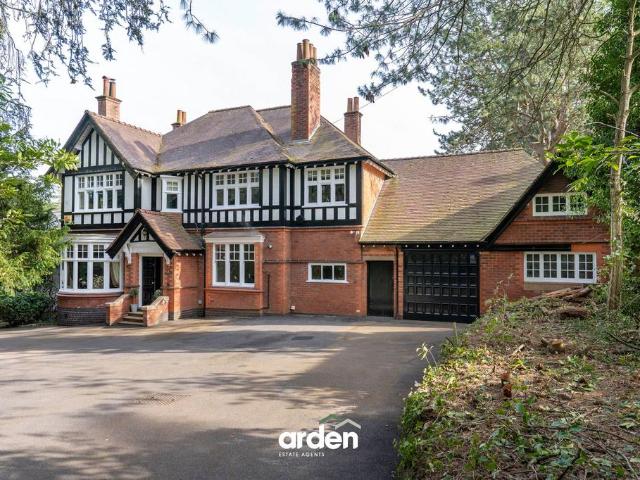 House for sale in Bromsgrove, Worcestershire