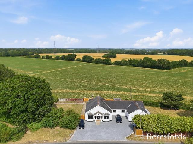 House for sale in Chipping Hill, Essex