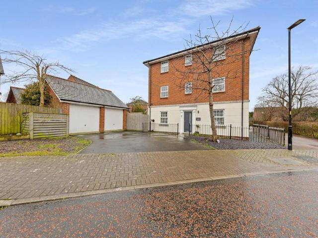 House for sale in Winwick Quay, Warrington