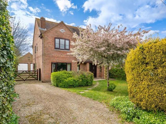 House for sale in Charlton, Dromore