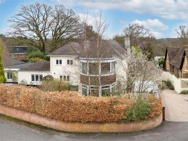 House for sale in Oakley, Merley