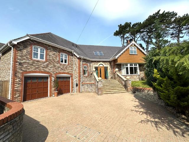 House for sale in Colwyn Bay, Wales