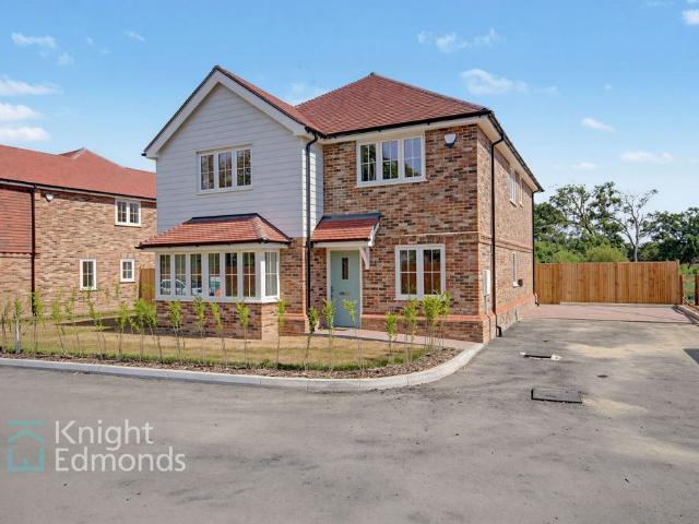 House for sale in Midway, Kent