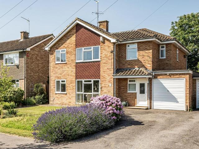 House for sale in Pachesham Park, Surrey