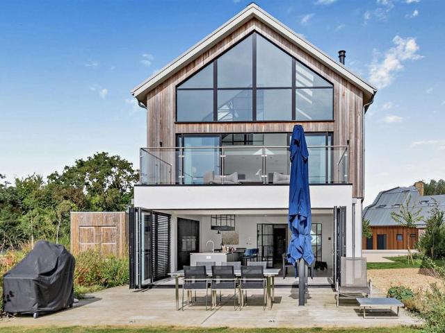 House for sale in Fossebridge, Gloucestershire