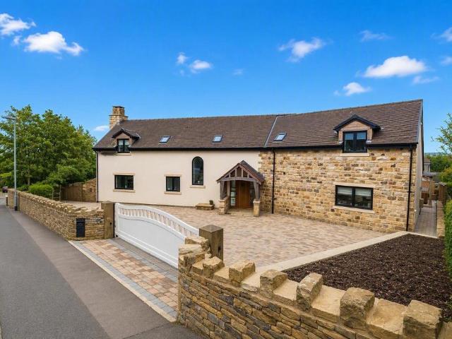 House for sale in Beaumont Park, Armitage Bridge