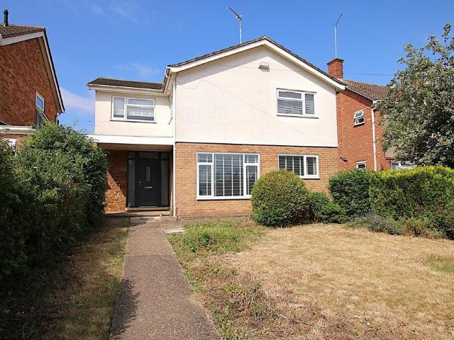 House for sale in Westone, Northampton