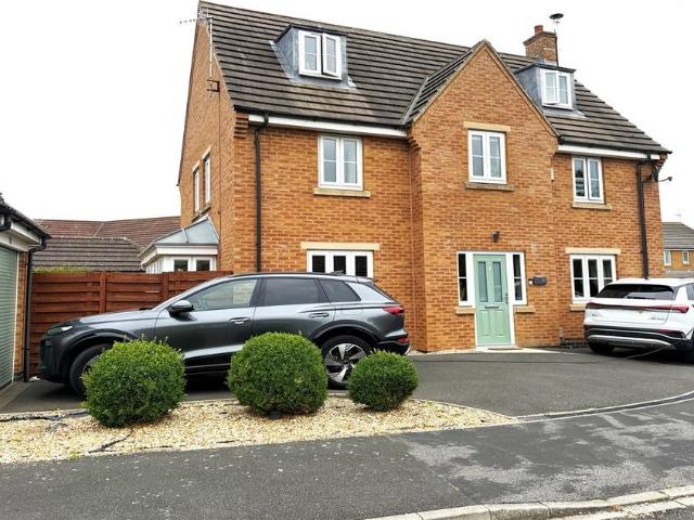 House for sale in The Pastures, Filey
