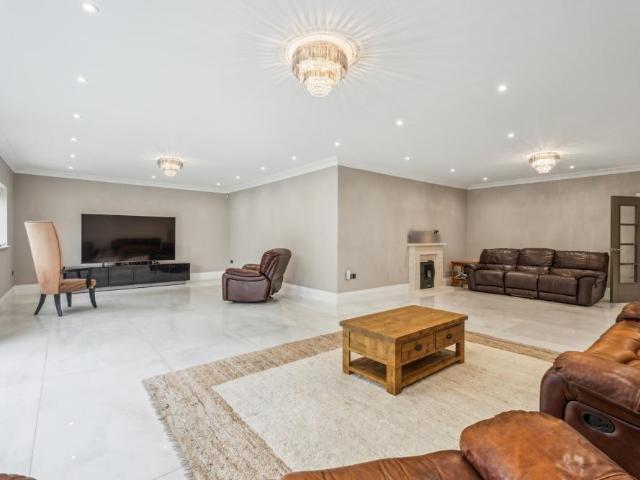 House for sale in Gerrards Cross, Denham