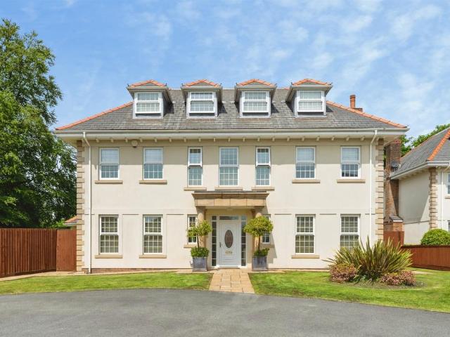 House for sale in Llangennech, Wales