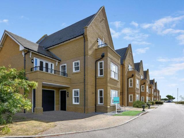 House for sale in Alton Barnes, Essex