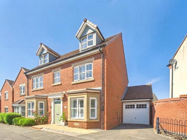 House for sale in Gloucester, Gloucestershire