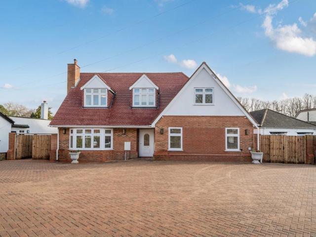 House for sale in Denham