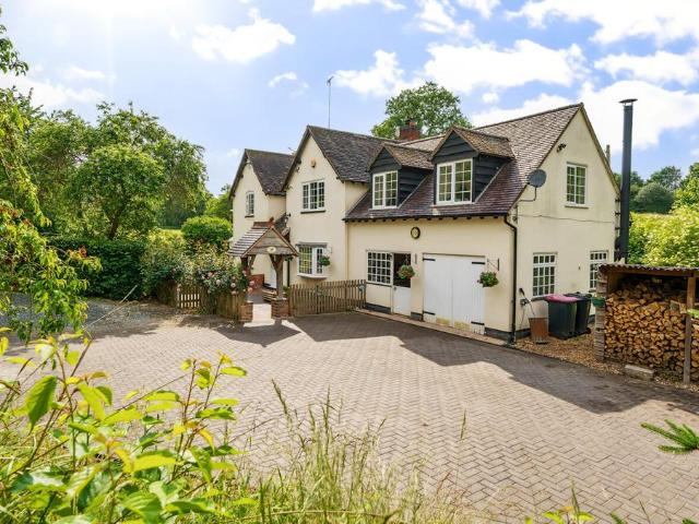 House for sale in Gun Hill, Warwickshire