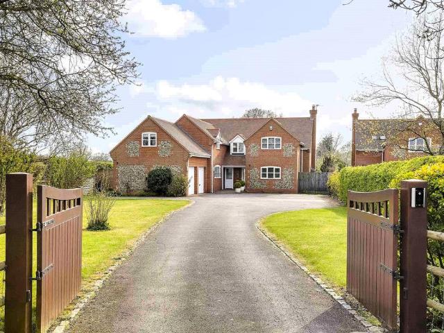 House for sale in Stone with Bishopstone and Hartwell, Buckinghamshire