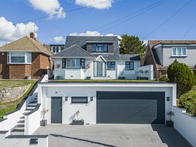 House for sale in Mount Pleasant, Iford
