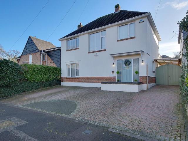 House for sale in Queens Park, Bournemouth