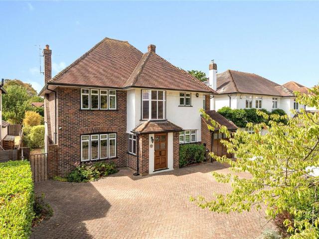 House for sale in Lower Green Esher, Blackhills