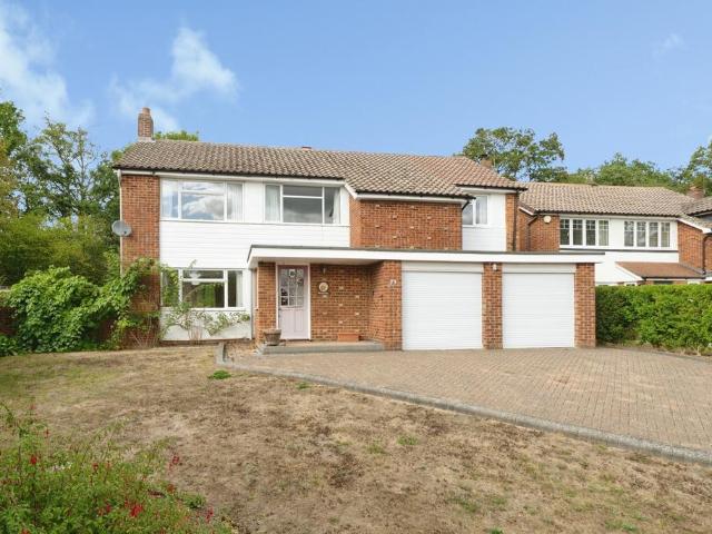 House for sale in Pachesham Park, Surrey