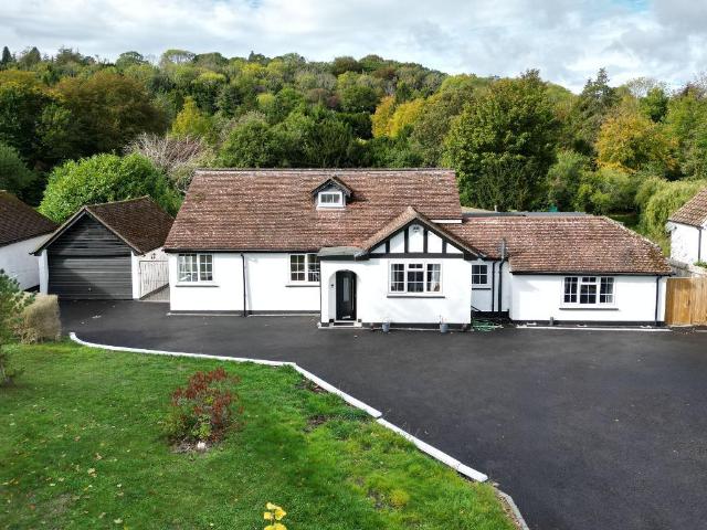 House for sale in Woldingham, Tandridge